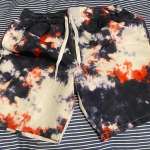 *LIKE NEW* Men’s Medium Carbon/Rue21 Swim Trunks
